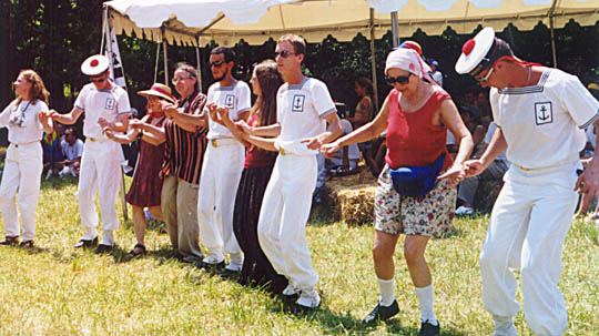 Audience dancing an An Dro